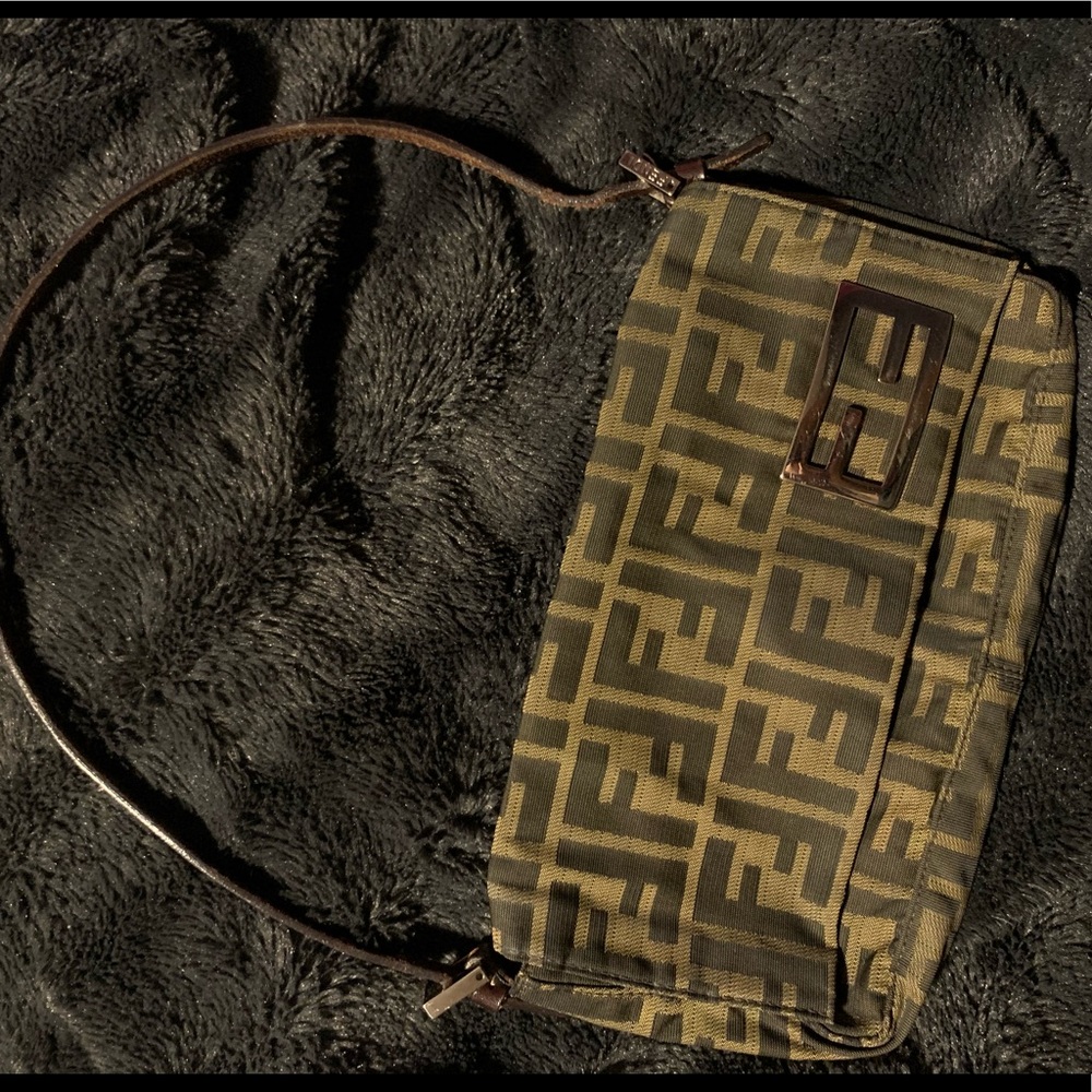 VINTAGE FENDI POCHETTE